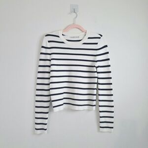 NWOT Abercrombie and Fitch Striped Navy and White Crewneck Sweater